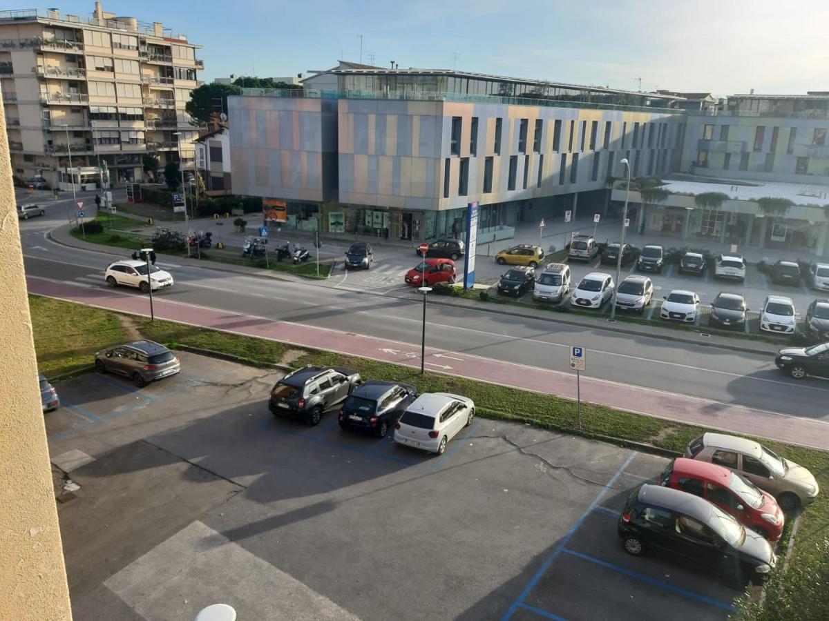 Sleep&Go airlines pisa Hotel Buitenkant foto